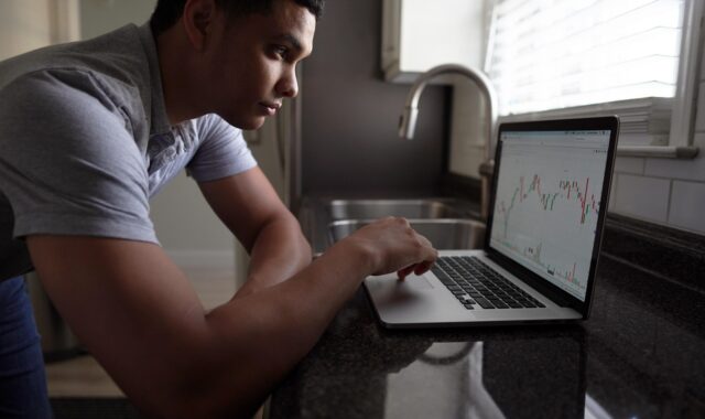 man, computer, stock trading, finance, day trading, wall street, finances, investor, money, wealth, equity, trader, day trader, investing, investment, banking, stock market, forex, shareholder, financial, investor, investor, investor, investor, equity, trader, trader, trader, stock market, forex, forex, forex, forex, forex